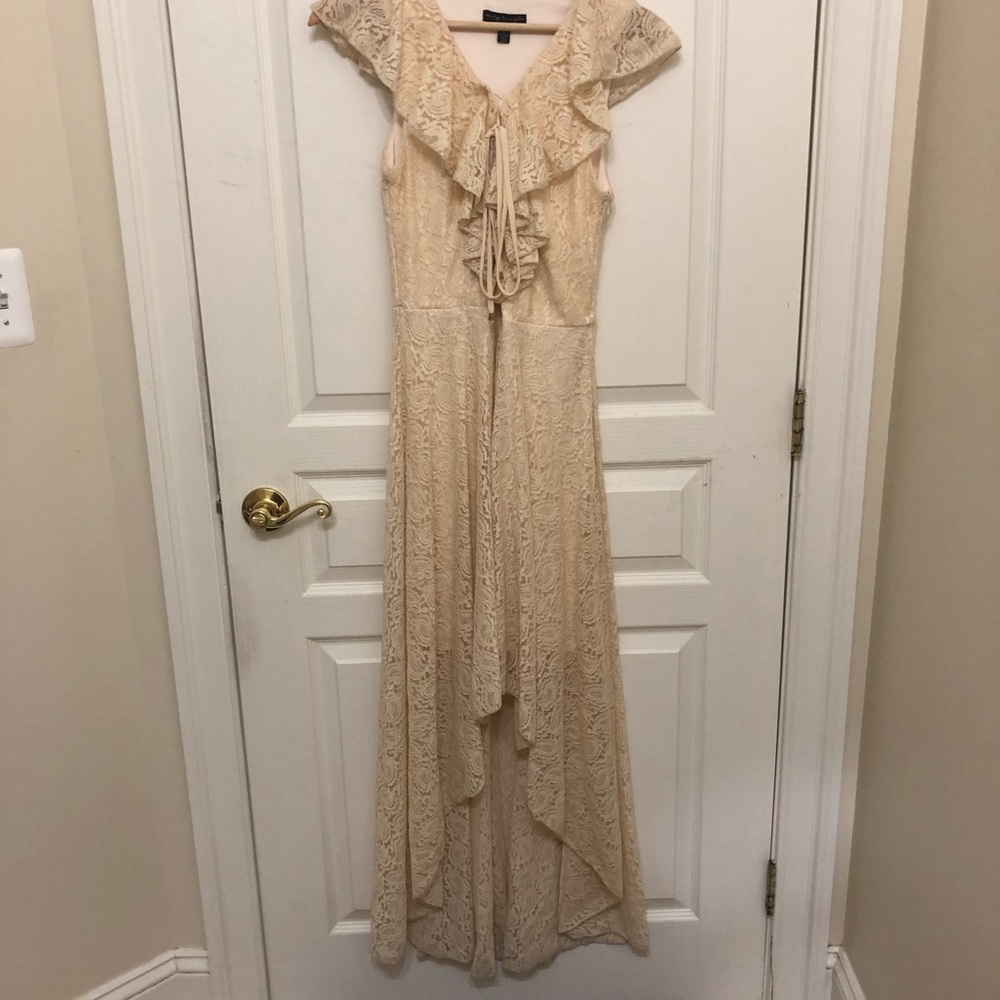City Triangles Cream Sleeveless with a V-Neck